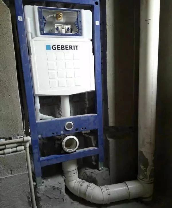 装修安装墙排马桶好不好？看看别人家这么做终于按耐不住了