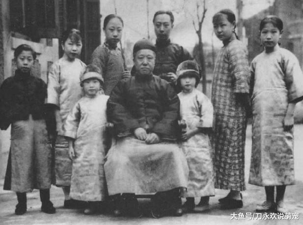 他是溥仪亲弟，不当贵族当老师写书，活了95岁！