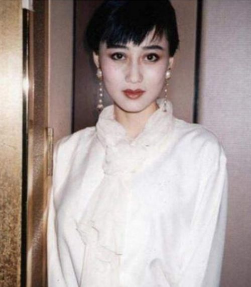 ?她是最命苦原配，帮助丈夫打下商业帝国，却被小妾强夺千亿家产