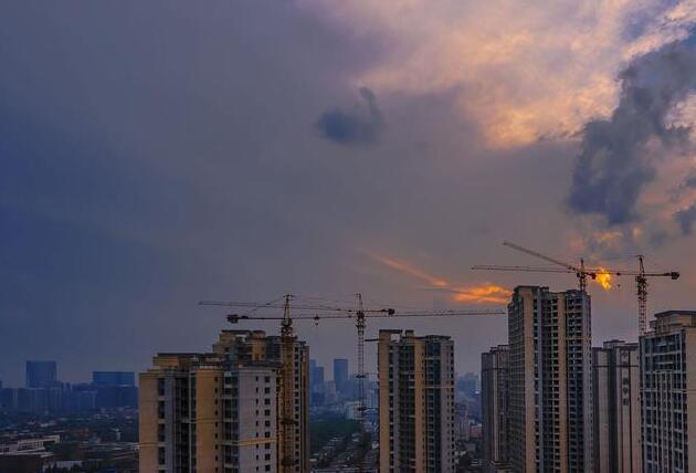 房地产不会一直繁荣下去？内行人：现在买房，要先考虑3个变化