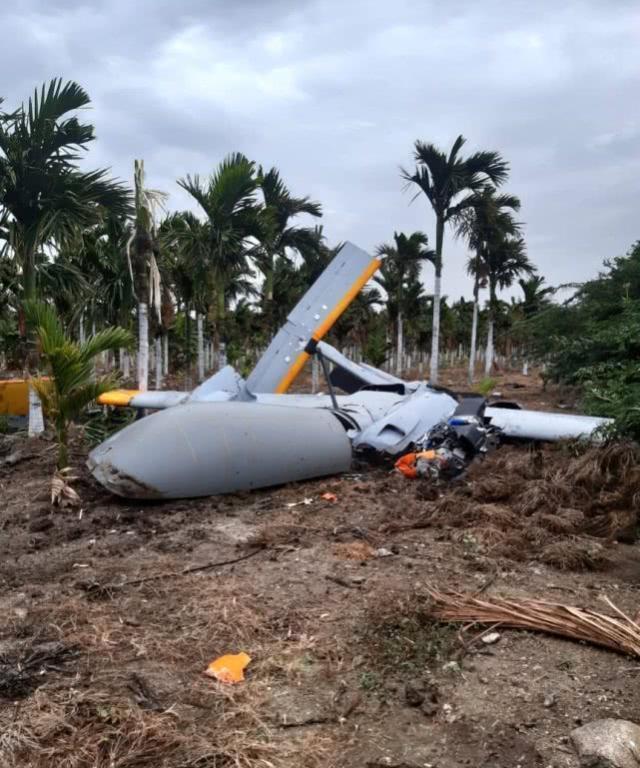 一声巨响引发民众恐慌，新型战机测试失败坠毁农田，巴铁窃喜