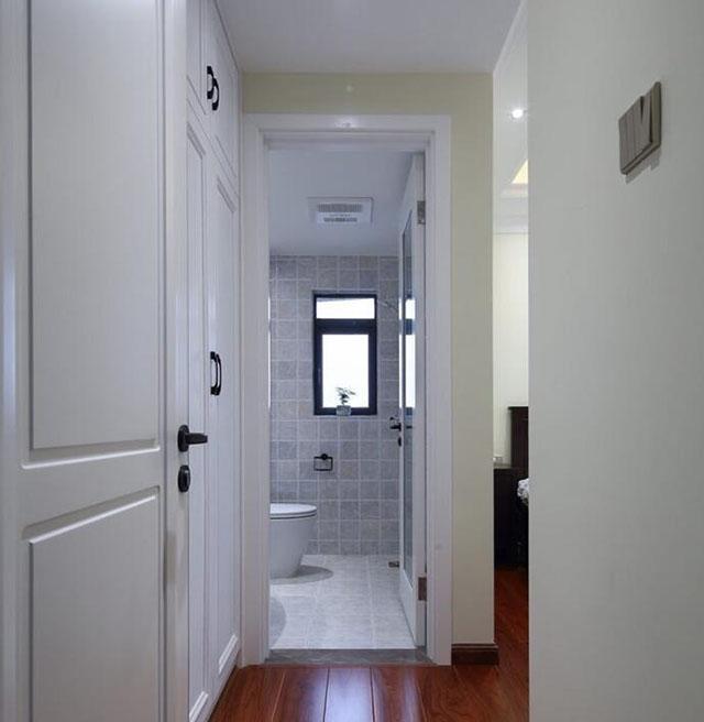 我和狗狗超级喜欢这个家，特别是有这样的一个阳台！