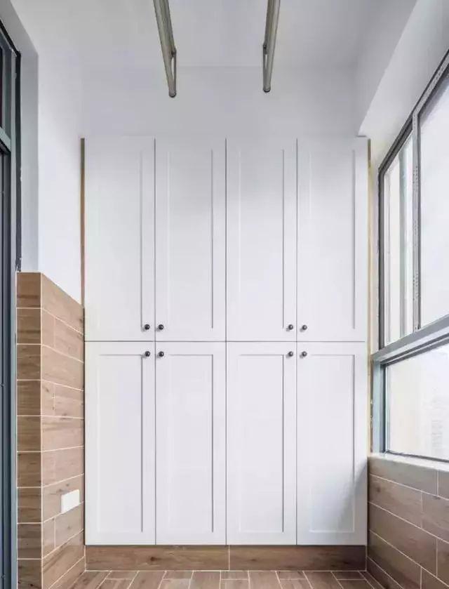 90平三居新房装修，收纳柜是家里的亮点，简单好看又实用！