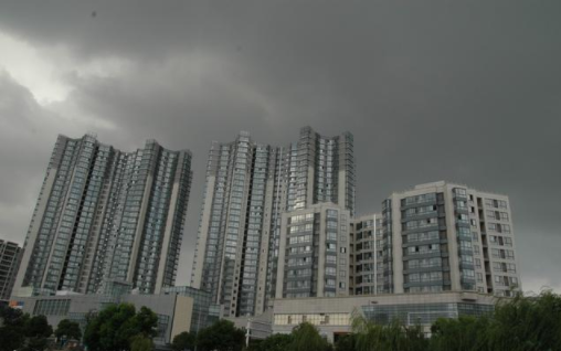 难道就真的没有哪个国家成功解决高房价问题吗？“有，看德国”