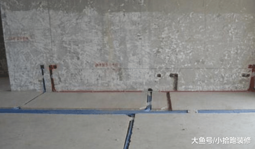 水电完工, 师傅让验收, 业主刚进门就说: 这做的完全看不懂