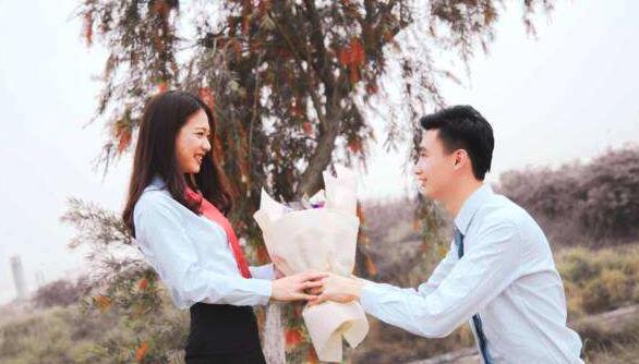 异性交往，有这些“本能反应”的男人，才是真的爱你，女人要珍惜