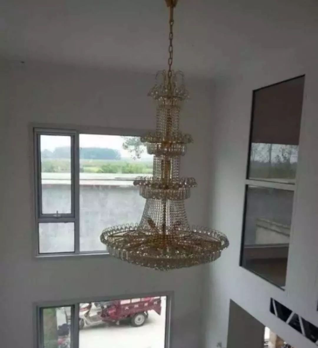 在农村不用砖瓦，竟然全用轻钢材料来建房子！