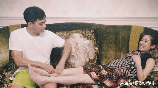 秦海璐现实的豪宅，高跟鞋买得太多了，连鞋柜都摆不下