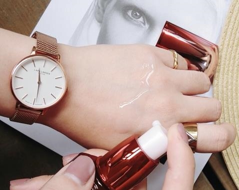 曾经叱咤风云的“良心国货”，如今却因包装惨遭嫌弃，老外却成箱买