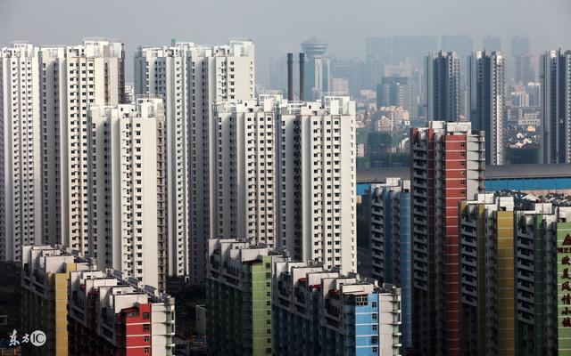 成交量持续下滑，房价缓步下跌，剩下几个月楼市还有可能回暖吗？