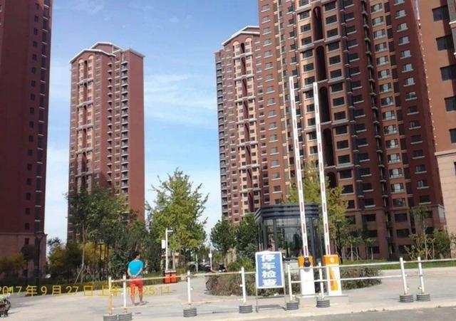 一梯两户和两梯四户，买房时该如何选择？这些细节可别忽略了