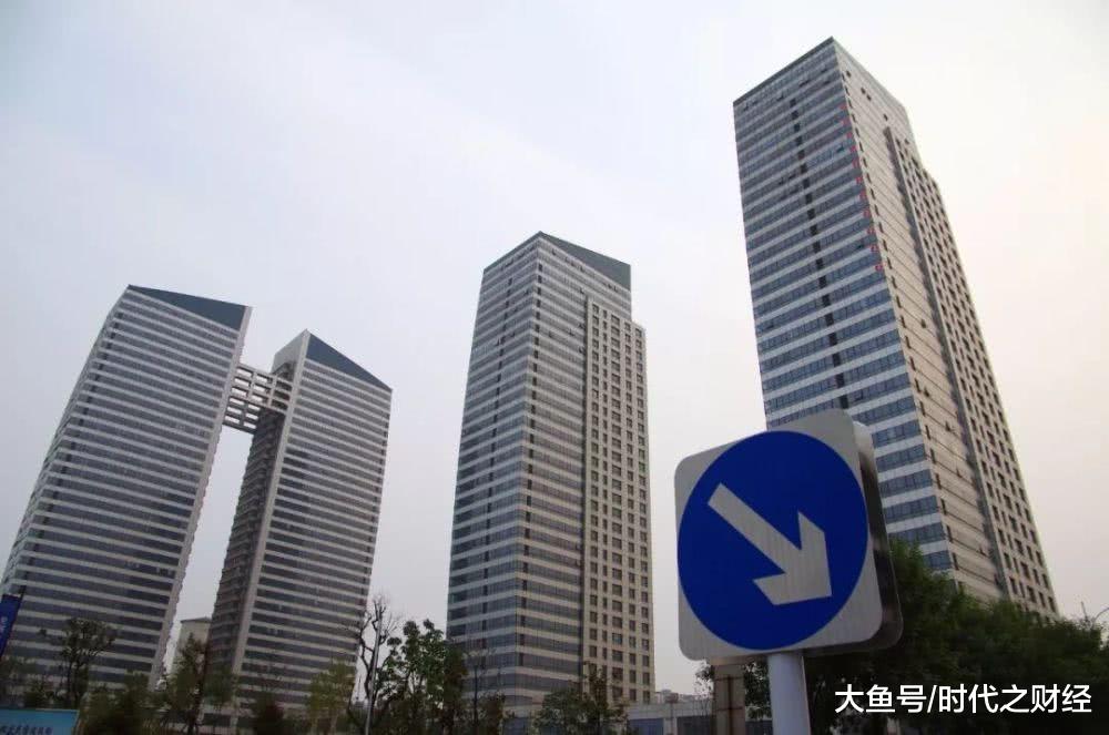专家：少生快富不符合经济学规律，我最担忧的是房地产市场