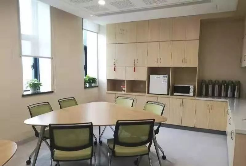 500多方的室内健身房，还可申请员工公寓，这个“别人家的医院”今天一周岁了