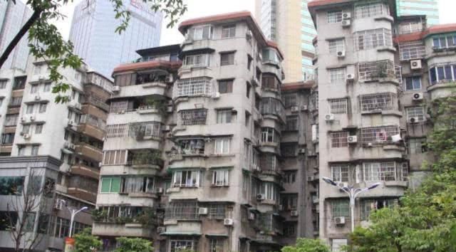 未来10年，“不建议”入手的3类房，买到当心成“烫手山芋”！