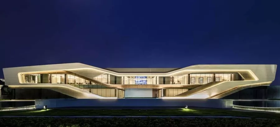 从建筑、景观、室内、软装四位一体的整体化全方位售楼中心设计