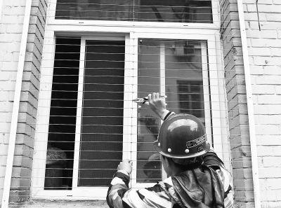 越来越多人家里不装防盗窗了？如今流行这样装，让小偷上下不得