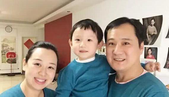 吴京儿子“吴所谓”，关凌儿子“姬关枪”，全都输给冯绍锋的儿子