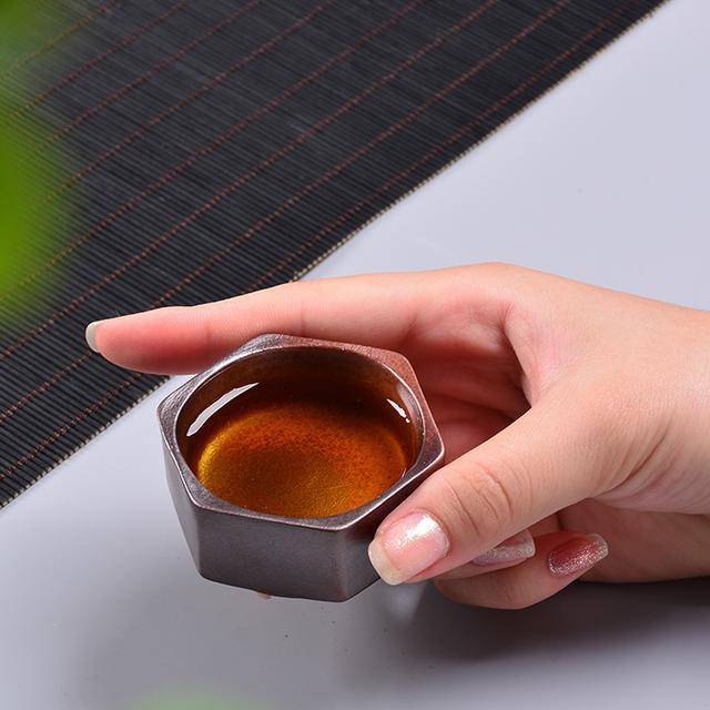 建議愛喝茶男人：咬咬牙拿下這新式“茶具，高級實用還不貴