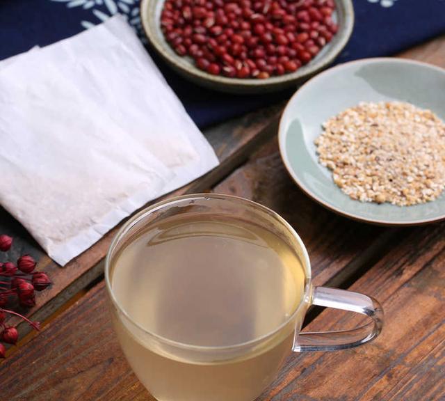 六月祛湿排毒，天天喝一杯吃一个，湿气远离你，你的选择没有错