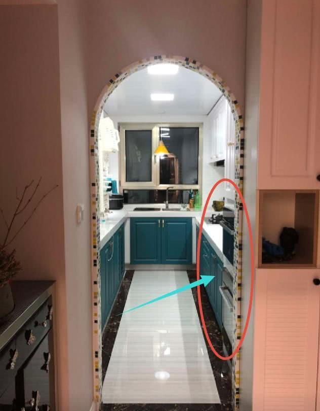 老公非要用“红砖”砌橱柜，被骂土得掉渣，完工后却都夸他机智