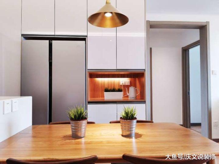 家是一座城堡，装修打破常规，让厨房大变身，满意又实用