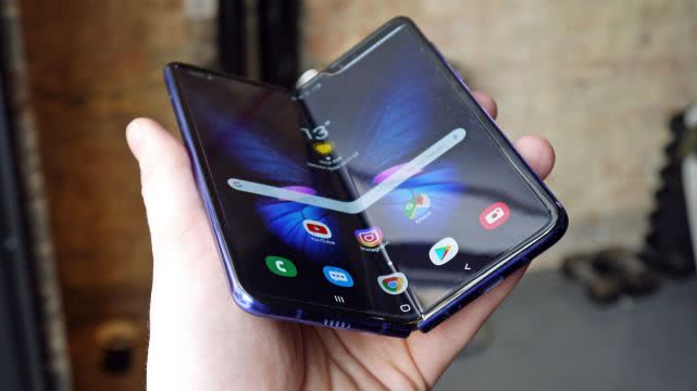 折叠屏惨遭大败，三星Note10救场，UFS3.0闪存是重点