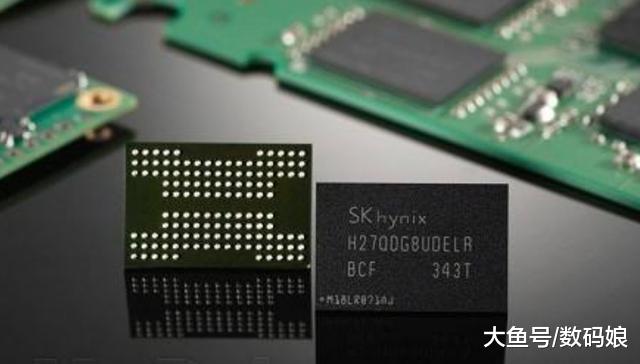 AMD：“你瞅啥！我就嘚瑟了，怎滴！”Intel：“您忙，我歇会儿”