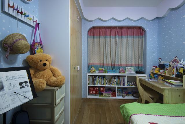 多亏有个勤快媳妇，新房收拾的干净整洁，请朋友做客面子十足