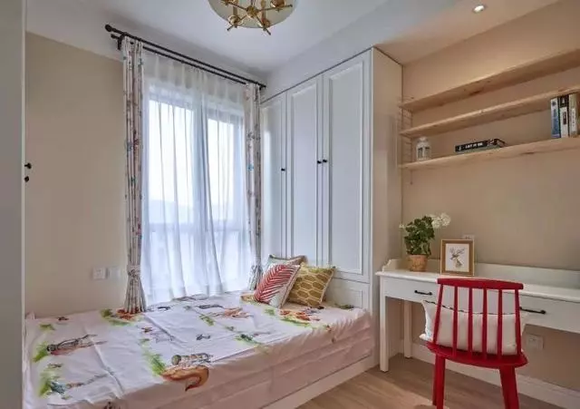 参观朋友家的130㎡美式复式新房，刚进客厅，就感受到一股贵气！