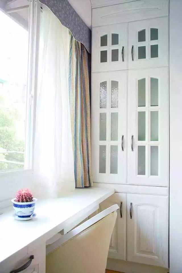 家里没有书房？其实阳台就是个不错的地方