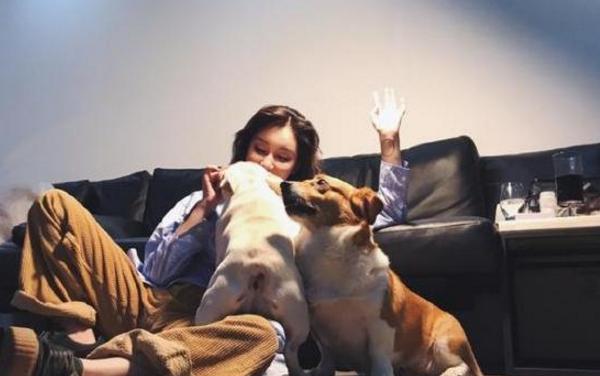 晒晒李雨桐现实的豪宅，连楼梯都用大理石设计，房子跟样板房一样