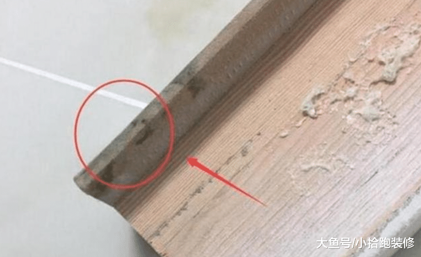 裝修還沒結束，門套就開裂，當找到原因后，師傅卻轉身就走
