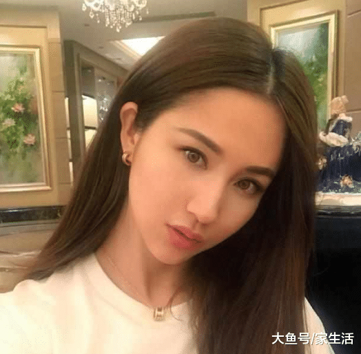 带你看看蓝心妍的豪宅，位于上海黄金地段，内部装修也太豪华了吧