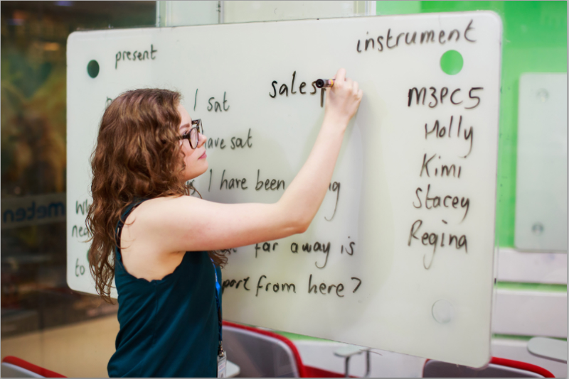 让老外看“哭”的3句中式英语，前2句通俗，看到最后：笑出腹肌