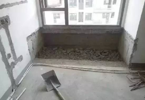為什么有錢人買房后要拆了飄窗？問完內行人，后悔知道晚了