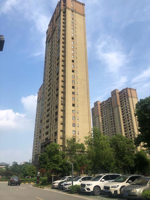 买房时不懂＂远四近三＂原则，入住后才知有多坑，难怪到手就贬值