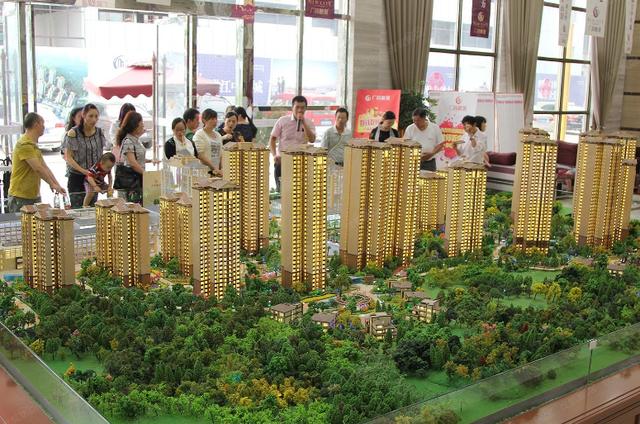 小区买哪一栋楼最好？具备这4点就是楼王，聪明人一开盘就抢着买