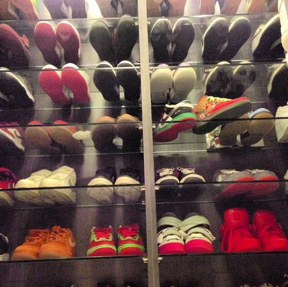 罗志祥台湾豪宅曝光！1500双鞋摆满整面墙，24小时开空调养鞋
