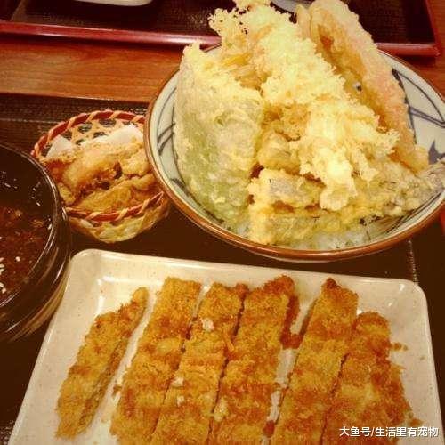 日本學生花式炫耀午餐，中國學生放出幾張圖，日本人啞口無言！