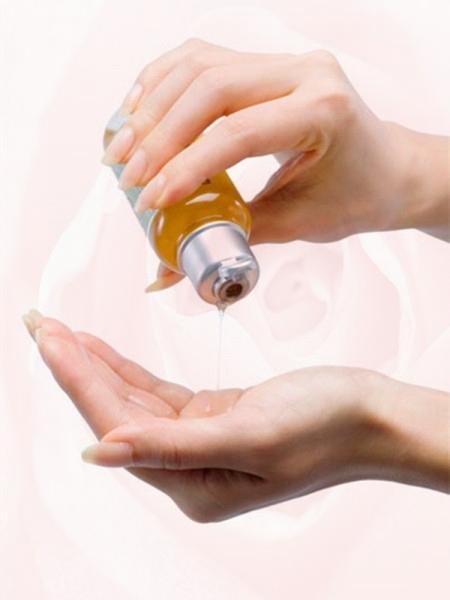 学会这几个小妙招，轻松摆脱换季干燥的烦恼，还你水润美嫩好肌肤