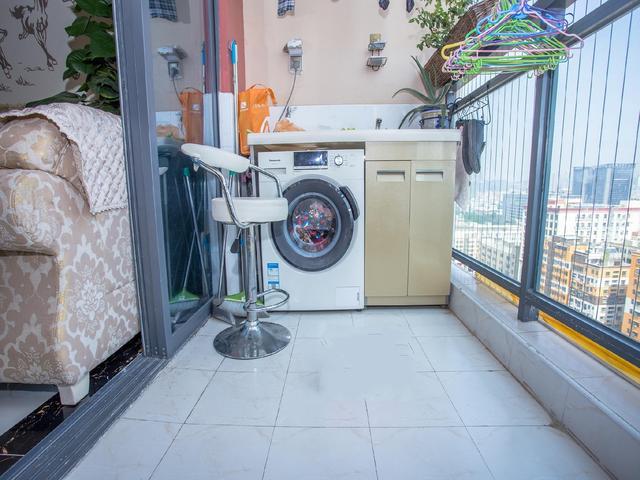 晒晒全屋定制壁纸的新房装修, 入住半年没有后悔, 但白色美缝糟心