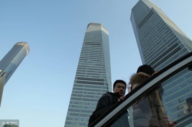 楼市“剧情”变的太快了, 以前房子住人, 现在房子吃人!