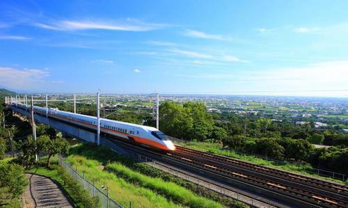 2018武汉住房成交面积全国第二, “最美高铁”杭黄高铁通车