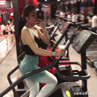 越南健身姑娘拥有强壮身材, 钟爱练出大粗腿, 甜美外表杀伤力太大!