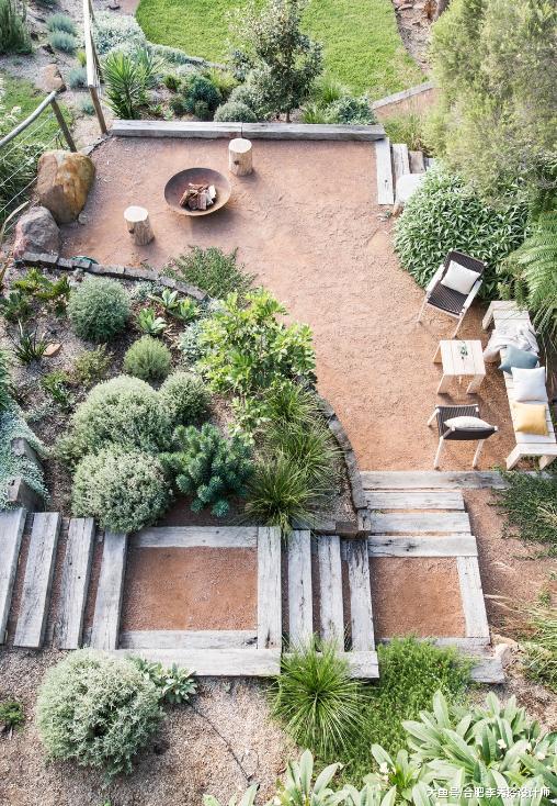 旧枕木拆下来别当柴烧了！懂行的木工都抢着要搬回家，好处太多了