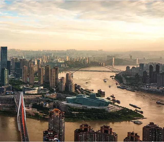 如果未来中国西部只有一个中心，那一定是重庆
