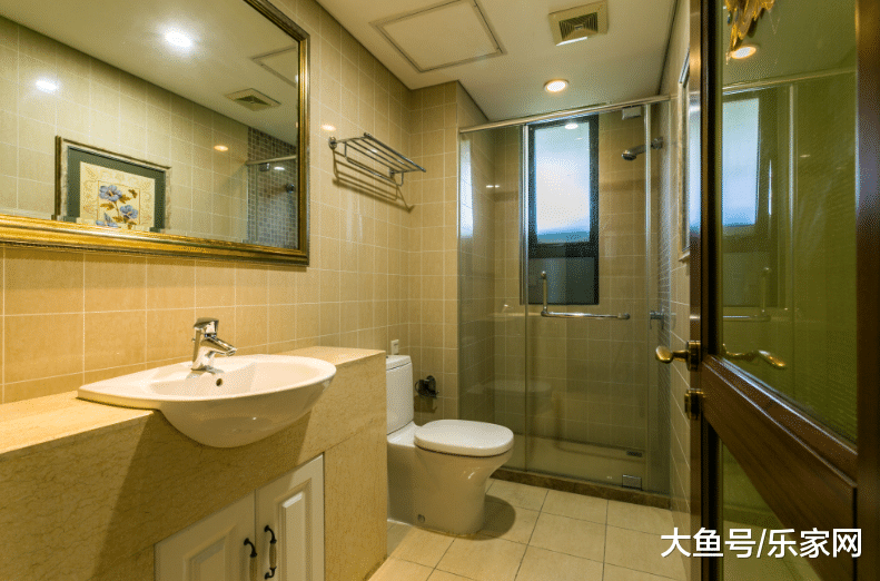 新房卫生间装修成难题？干湿分离, 能够省下不少钱!