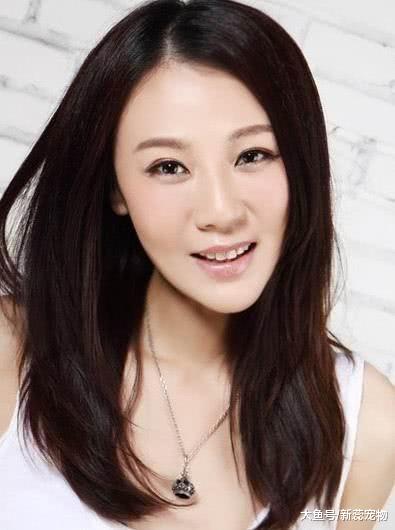 她美貌不输关之琳！在TVB20年不火！如今为照顾双亲至今未婚！