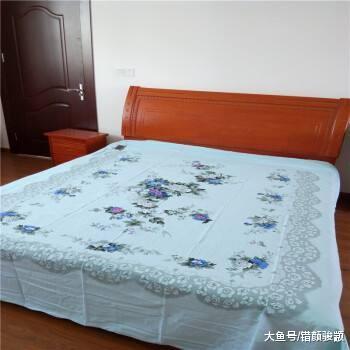 家里有這種床單不要扔掉，有錢人家都會收藏起來，懊悔現在才知道