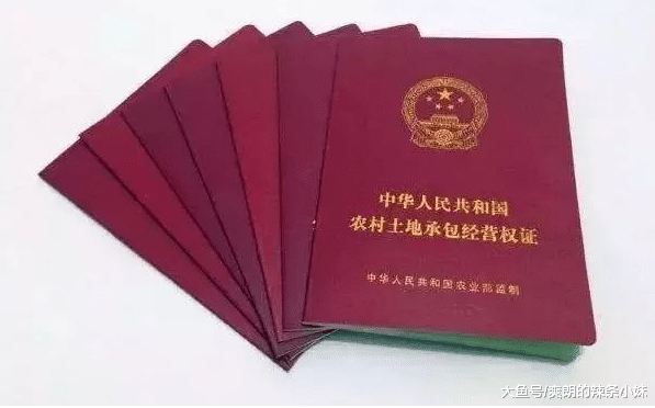 农村住房迎来好消息，今年的“统一拆迁”？新房现金农民随便选！